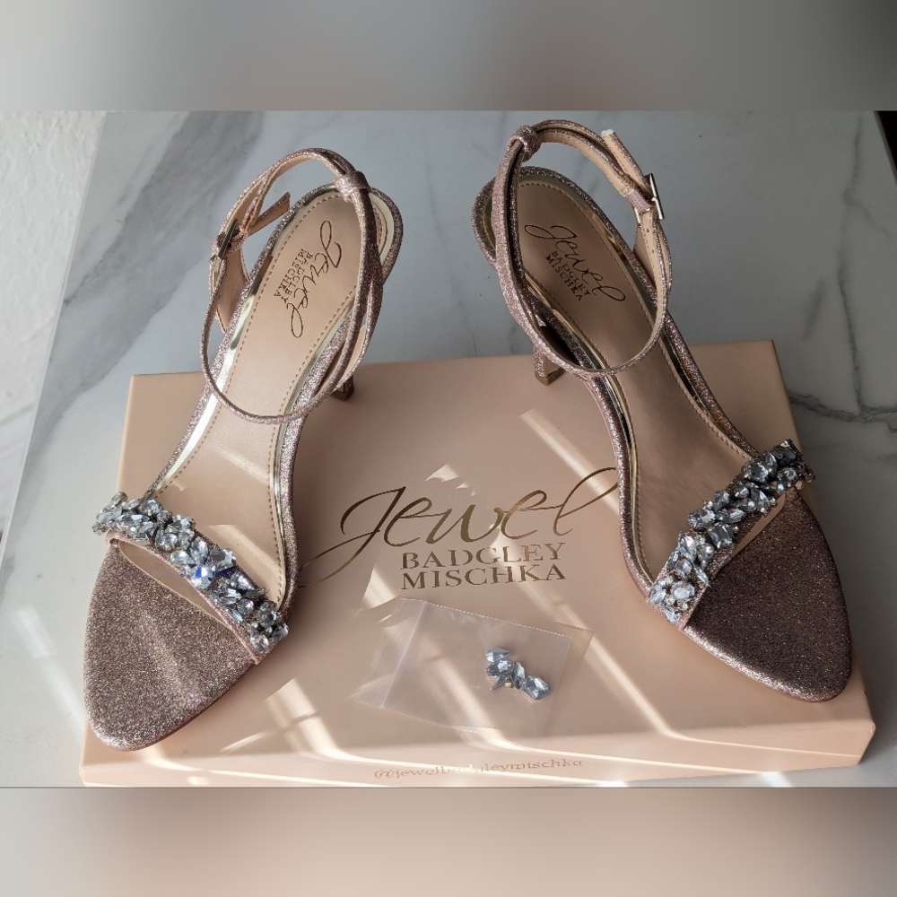 Badgley Mischka Jewel Crystal Embellished Glitter Heels Size 7.5 Bridal Wedding